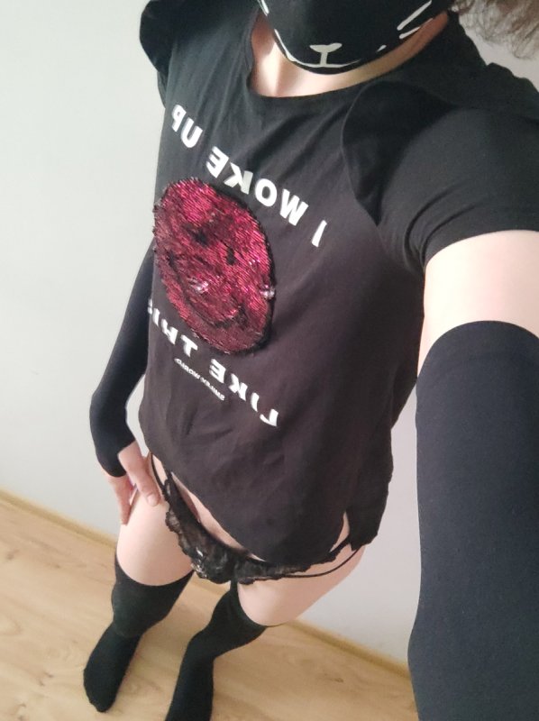 Femboy szuka na układ
