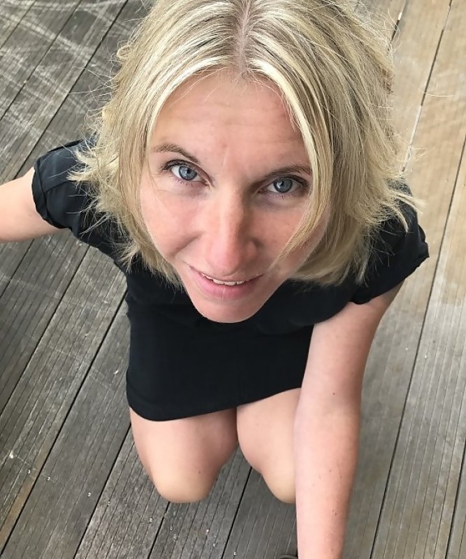 MILF szuka prawiczka