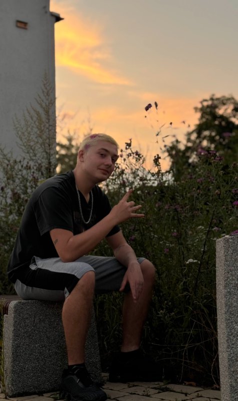 Szukam sexu ktoś coś ? - 01 Szukam sexu ktoś coś ? - 01