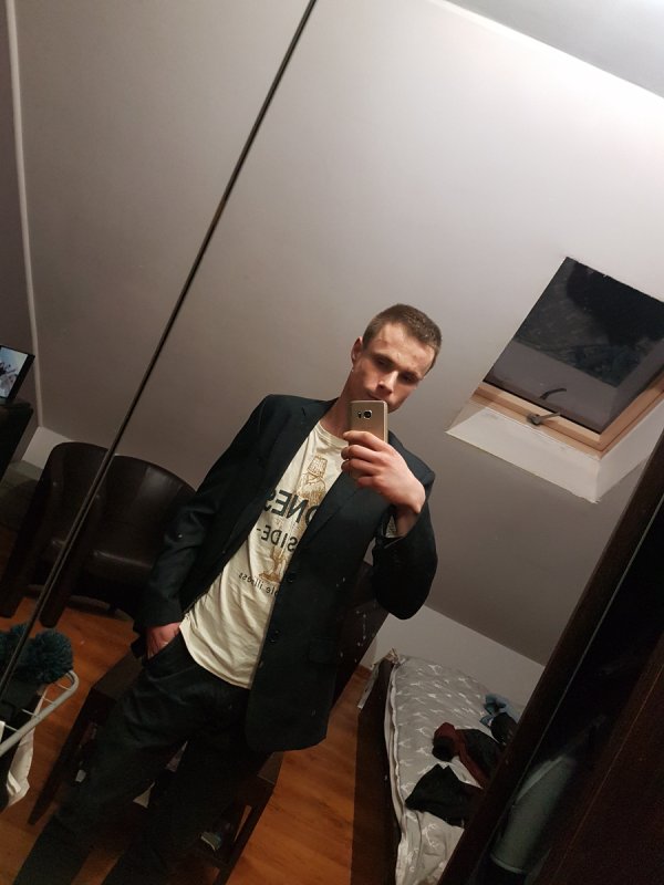 Foto 66f4773cc0a3e