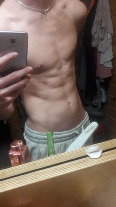 Młody uległy szuka dominy / relacja fwb