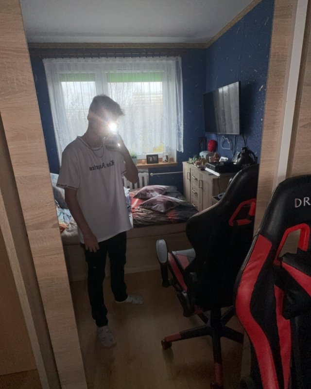 Mężczyzna szuka niewolnicy