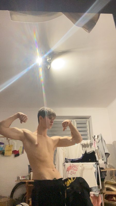 Siema piękna buźka i dupa - 02