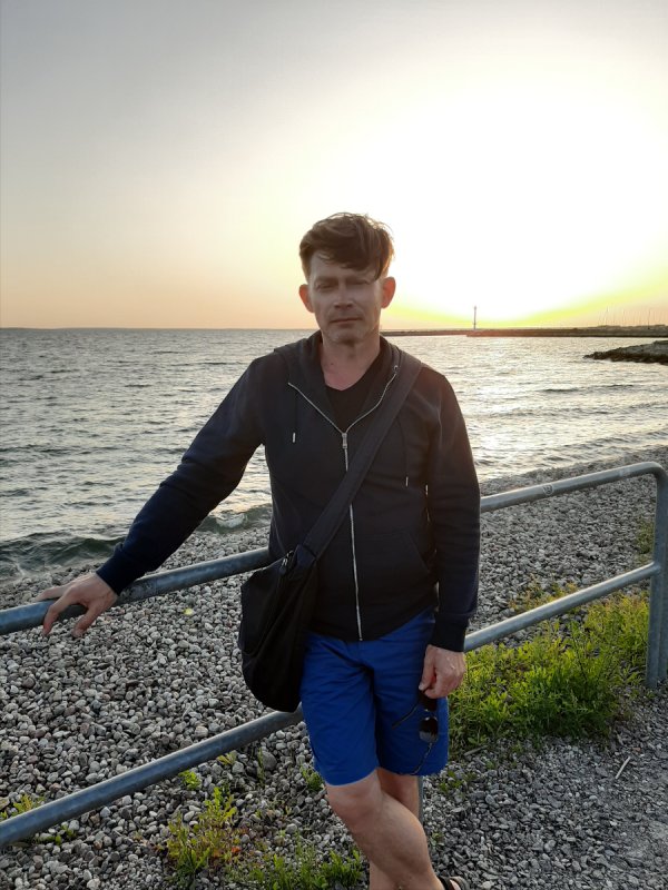 Foto 675b1a1035e1d